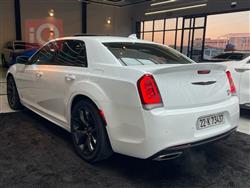 کرایسلەر 300